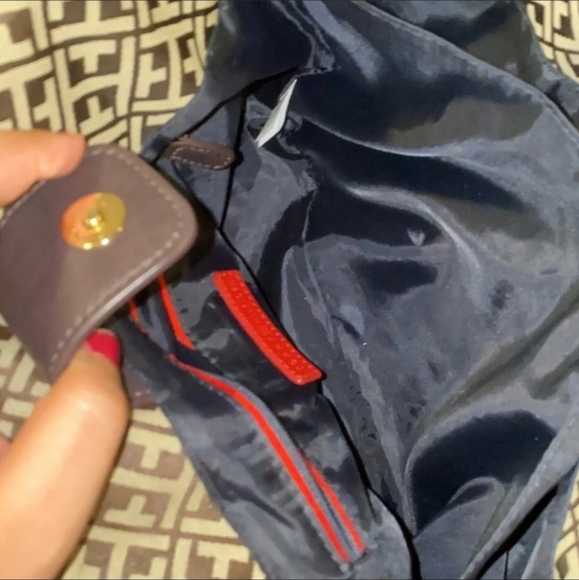 Tommy Hilfiger purse - Picture 4 of 11